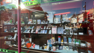 A photograph of CeX in Hinckley