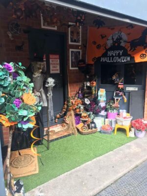 Curiosity Boutiue Halloween 2019 winner